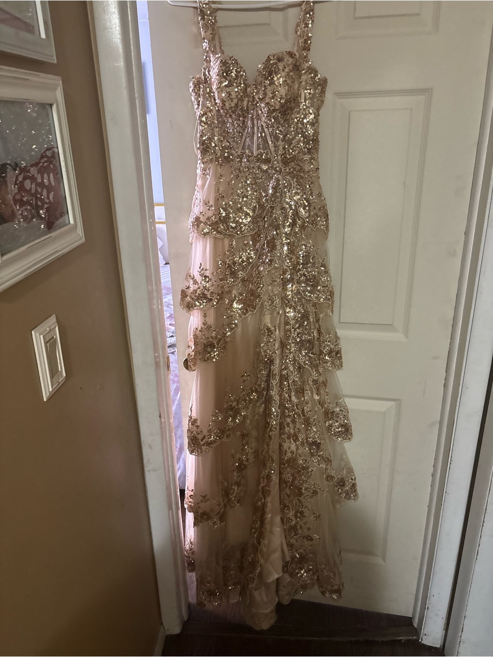 Prom dress - Picture 2 of 9